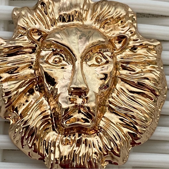 Set of 5 Gold Metal Lion Head Jewelry Pendants - Picture 5 of 17